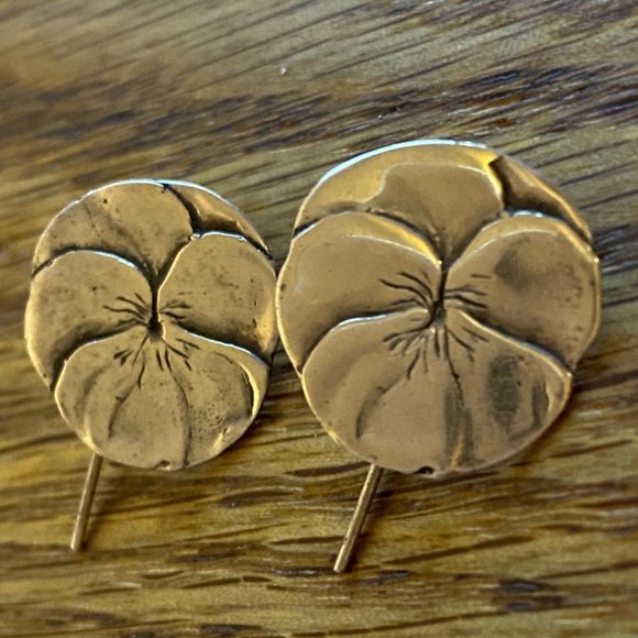Artisan Jewelry - Flower Earrings Silver Pierced Women Flower Handmade Vintage